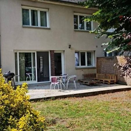 Maison Centre De Bellegarde Avec Jardin Et Terrasse Equipee D'Un Salon De Jardin Et D'Un Barbecue Cuisine Equipee 3 Chambres Avec 2 Lits Double 140X190 Et 2 Lits Simple Chauffage Poele A Granules Parking Gratuit Devant La Maison Bellegarde-du-Loiret Kültér fotó